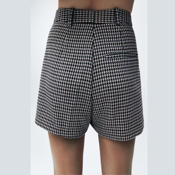 SOLD! ZARA High-Waisted Shorts - Picture 8 of 12
